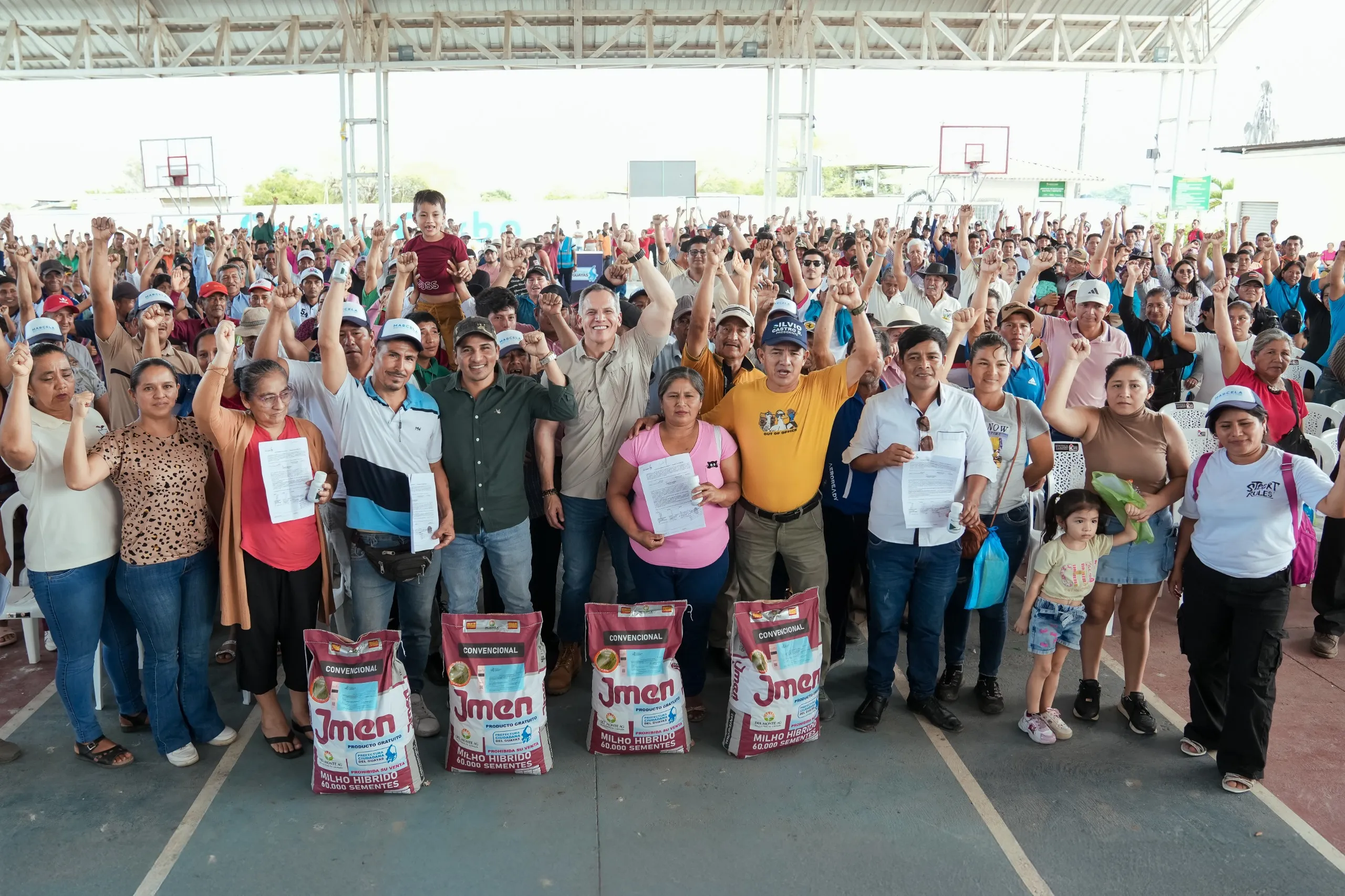 Pedro Carbo: 700 agricultores reciben semillas de maíz certificadas
