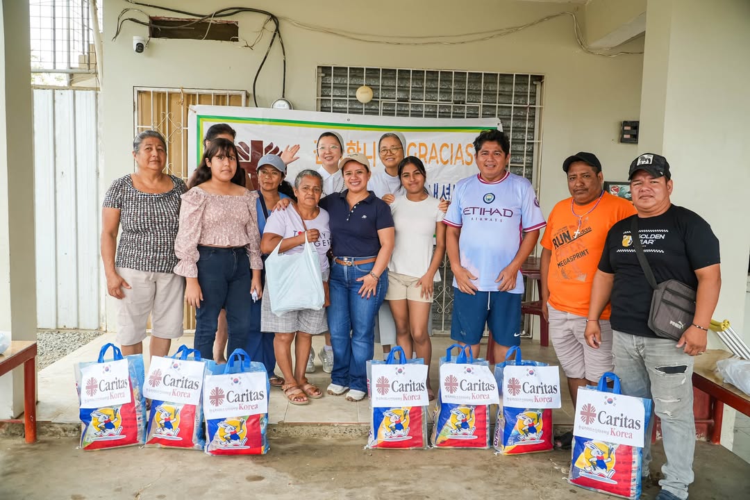 Caritas coreana y GAD Pedro Carbo entregan raciones a 60 familias vulnerables