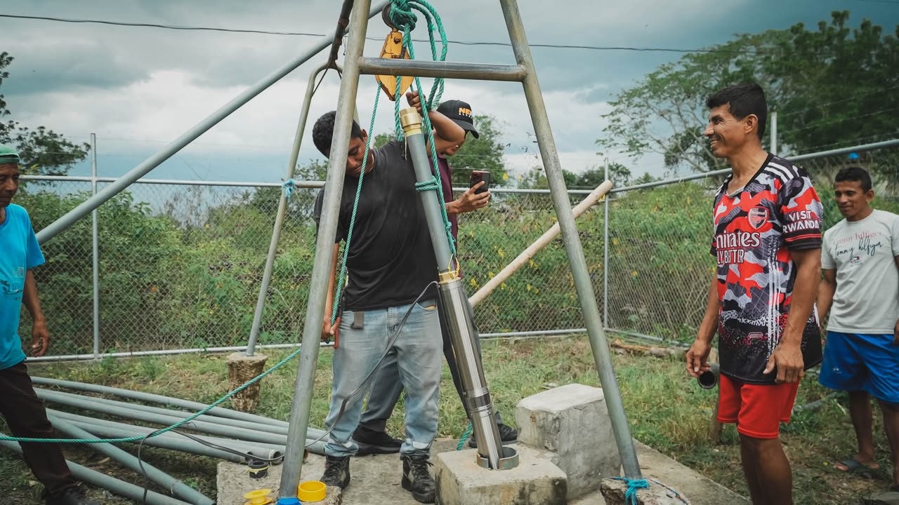 Los Balzares: pozo de agua vuelve a funcionar tras cambio de bomba